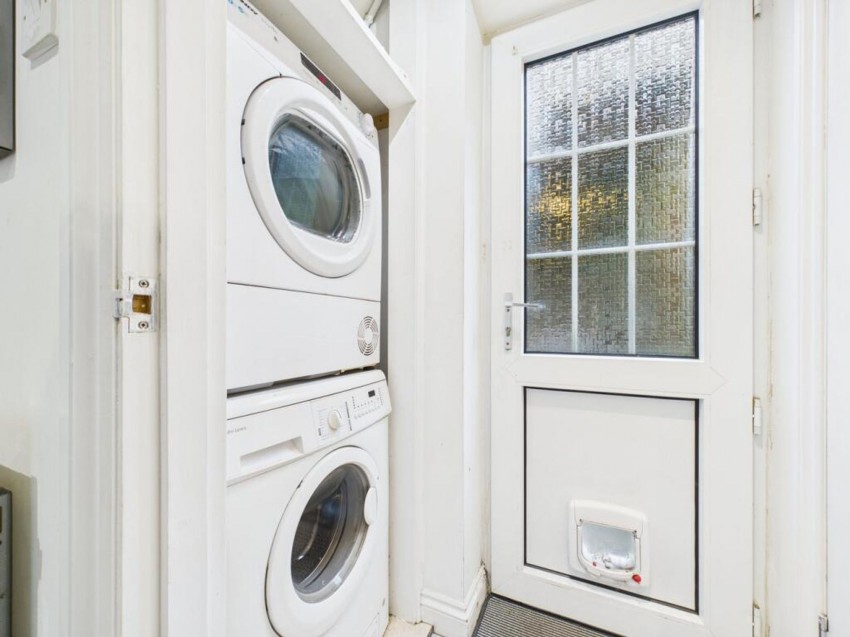 Images for Armour Hill, Tilehurst, RG31