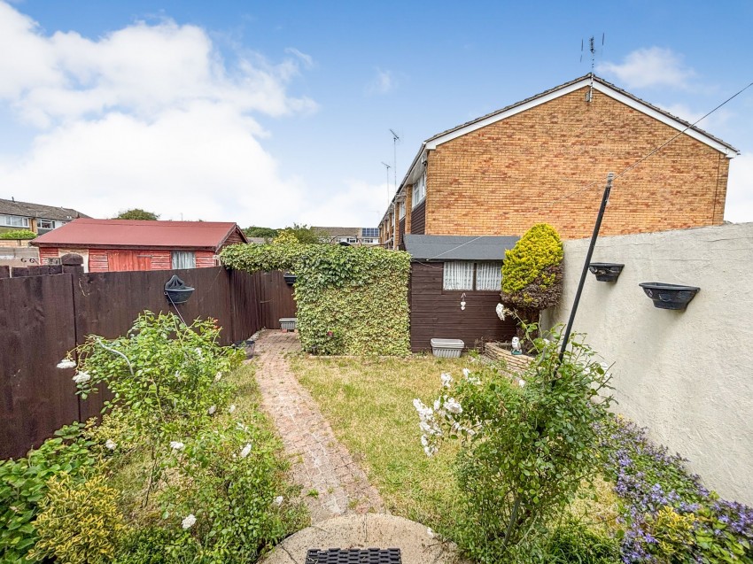 Images for Dee Road, Tilehurst, RG30