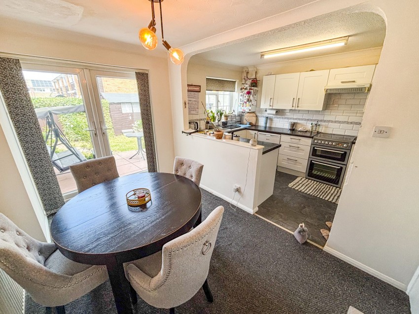 Images for Dee Road, Tilehurst, RG30