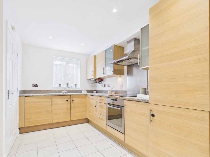 Images for Battle Square, Reading, RG30