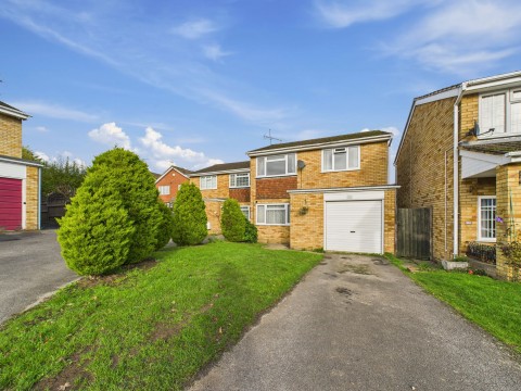 View Full Details for Newbery Close, Tilehurst, RG31