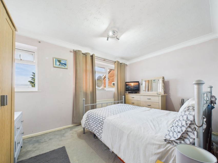 Images for Calshot Place, Calcot, RG31