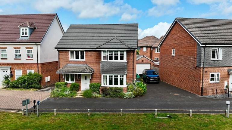 Lailey Path, Shinfield, RG2