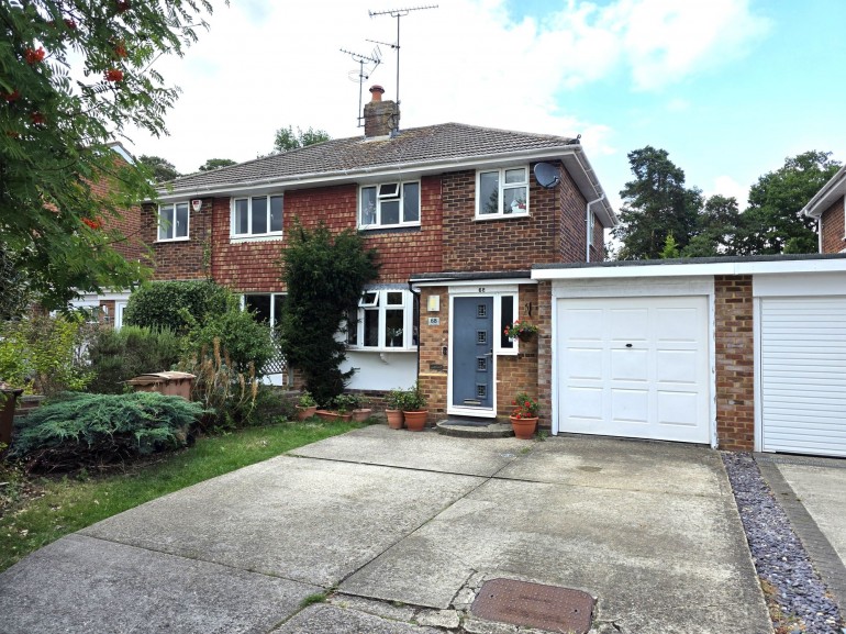 Antrim Road, Woodley, RG5