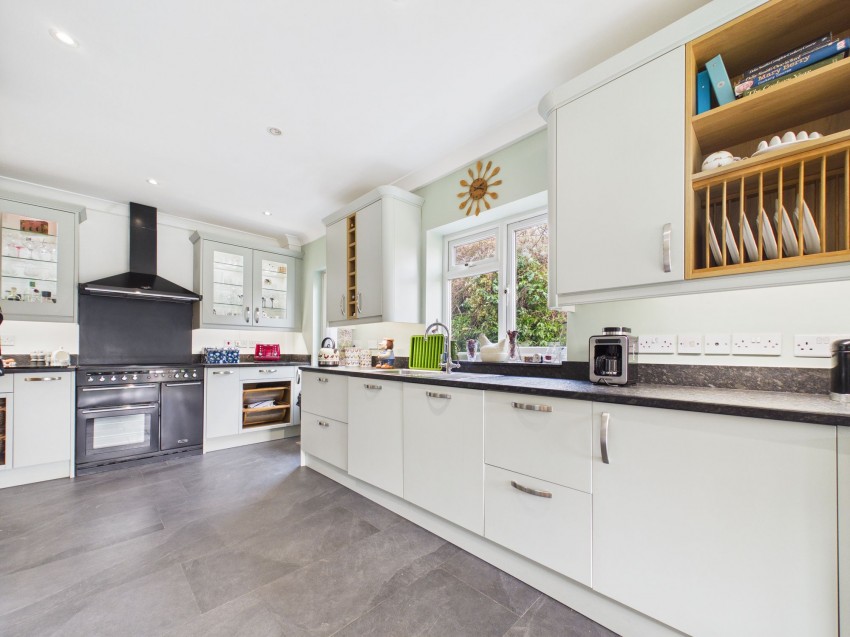 Images for Pangbourne Road, Upper Basildon, RG8