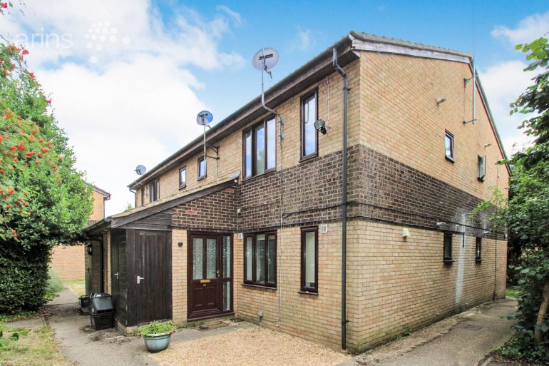 Marefield, Lower Earley, RG6