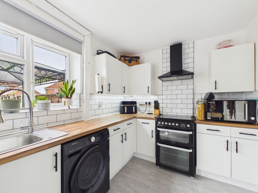 Images for Brixham Road, Reading, RG2