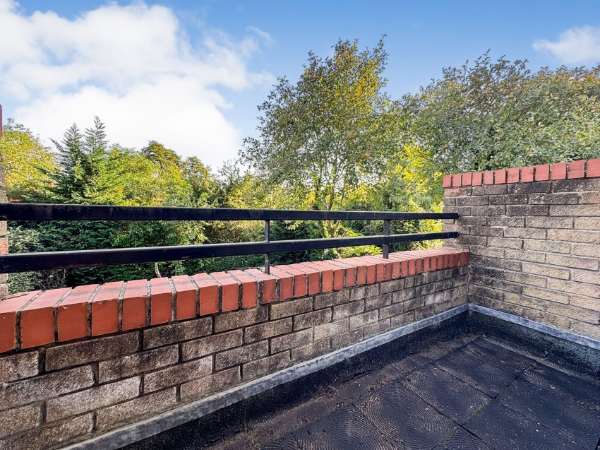 Images for Calbourne Drive, Calcot, RG31