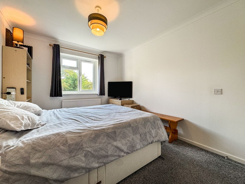 Images for Calbourne Drive, Calcot, RG31