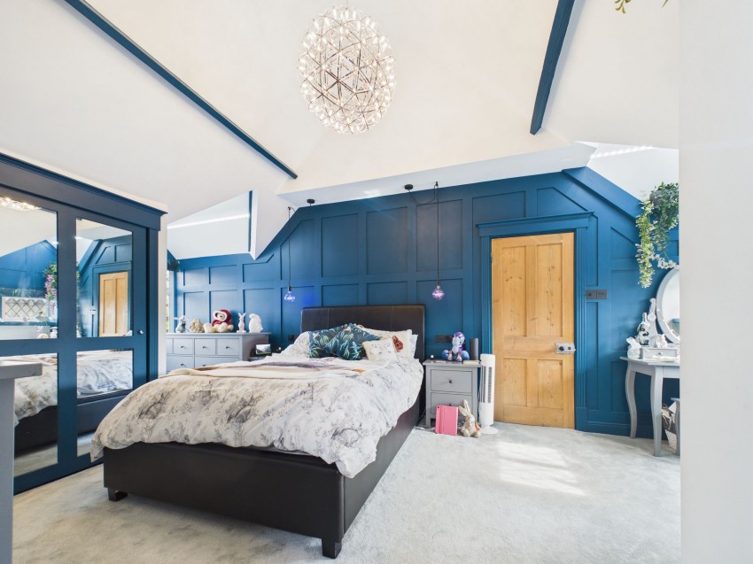 Images for Armour Hill, Tilehurst, RG31