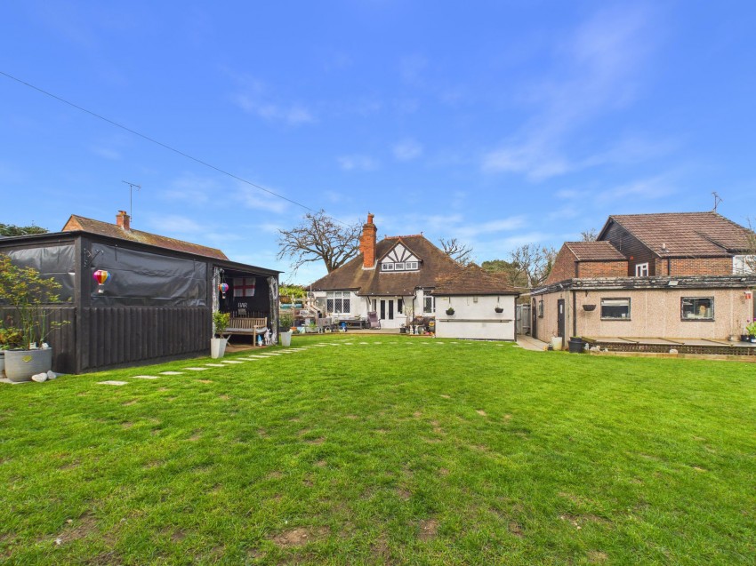 Images for Armour Hill, Tilehurst, RG31