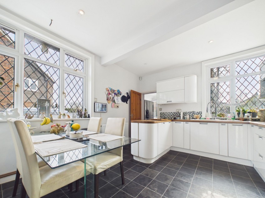 Images for Armour Hill, Tilehurst, RG31