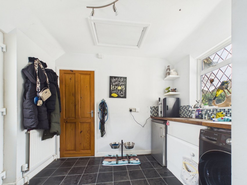 Images for Armour Hill, Tilehurst, RG31