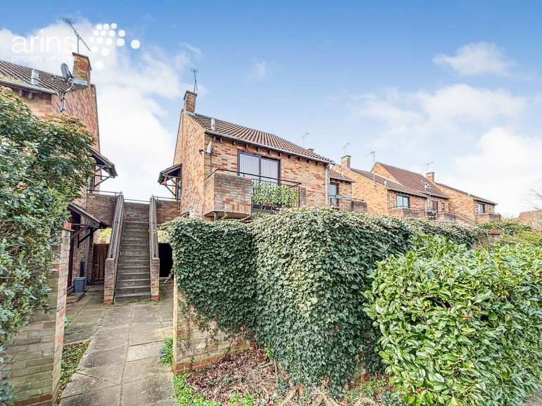 Maiden Place, Lower Earley, RG6