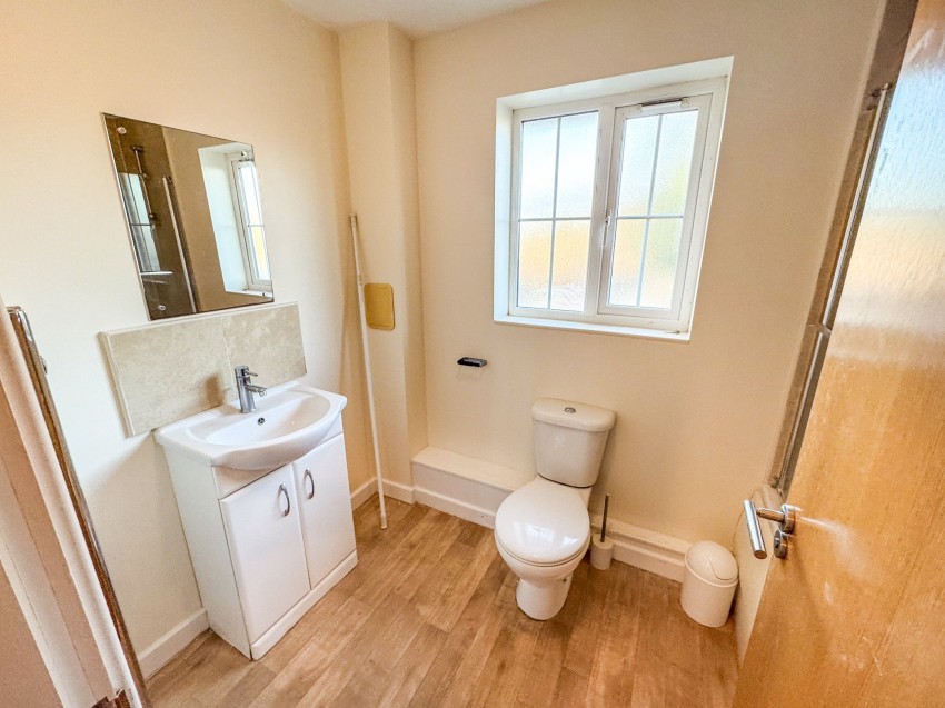 Images for Vale Crescent, Tilehurst, RG30
