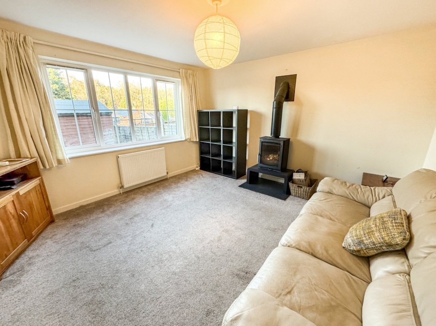 Images for Vale Crescent, Tilehurst, RG30