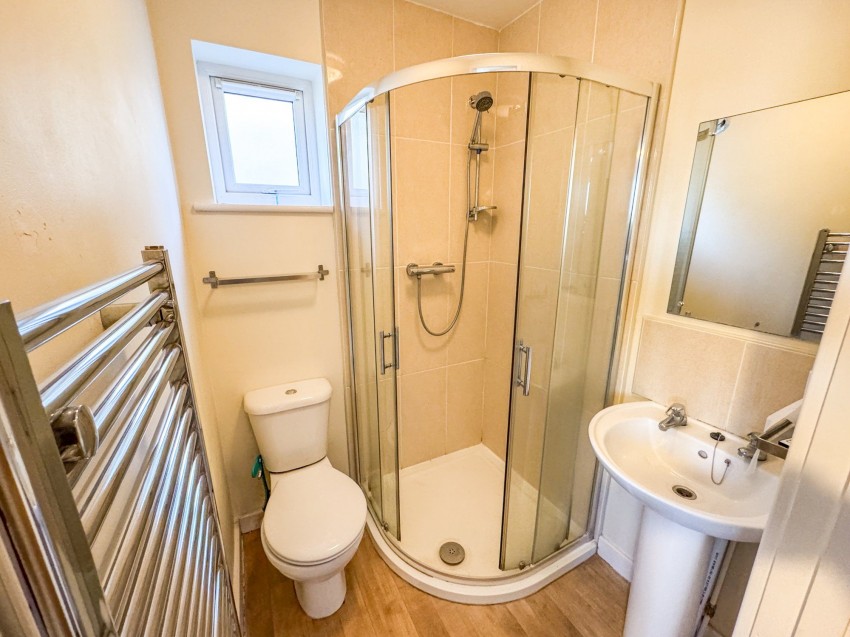 Images for Vale Crescent, Tilehurst, RG30