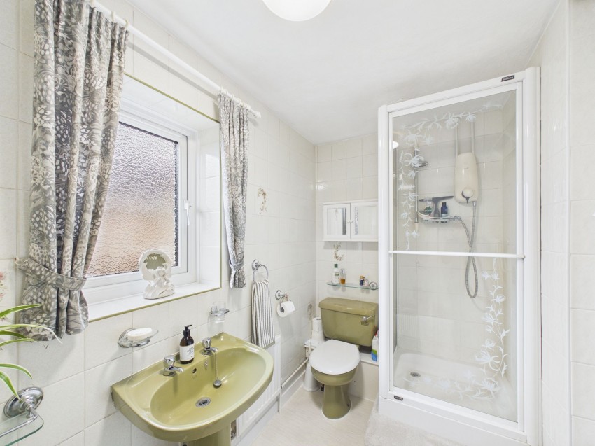 Images for Kennedy Gardens, Earley, RG6