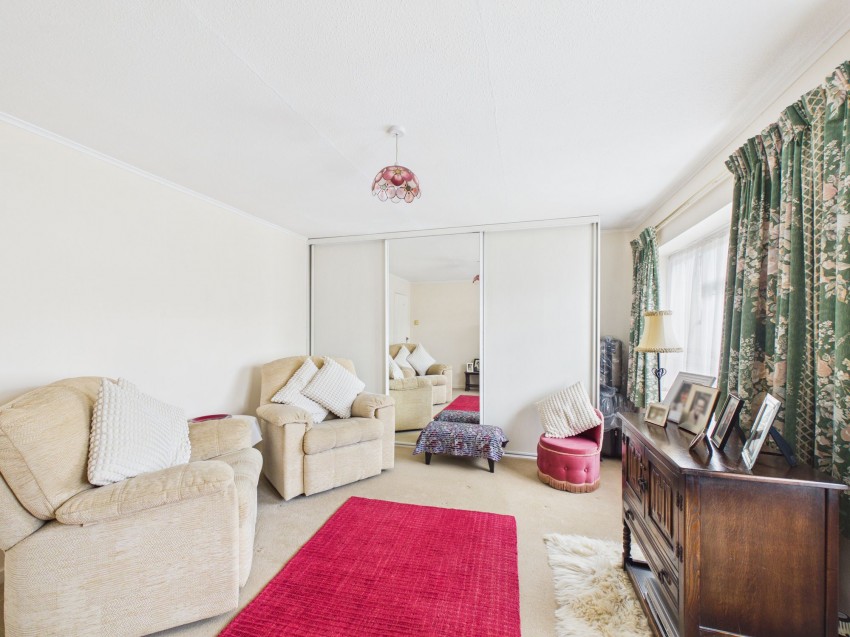 Images for Kennedy Gardens, Earley, RG6