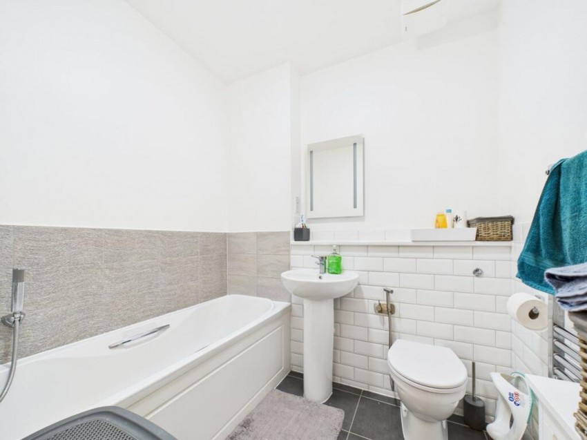 Images for Spey Road, Tilehurst, RG30