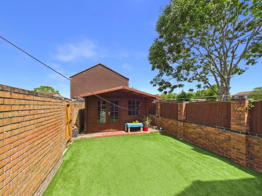 Images for Sandleford Close, Reading, RG2