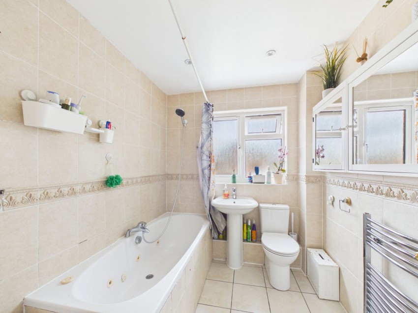 Images for Sandleford Close, Reading, RG2