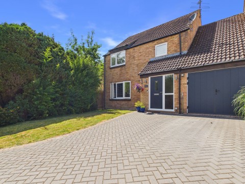 View Full Details for Marshall Close, Purley On Thames, RG8