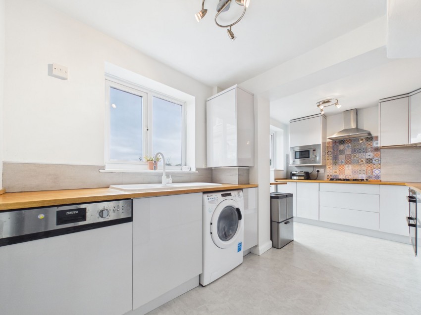 Images for Tilling Close, Tilehurst, RG31