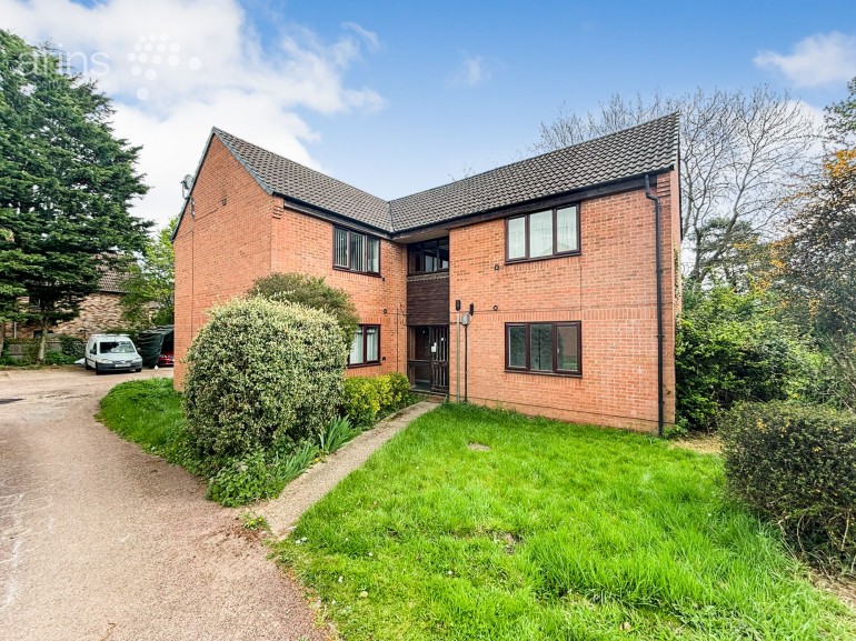 Cannock Way, Lower Earley, RG6