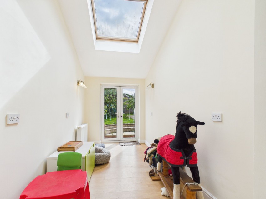 Images for Mayfair, Tilehurst, RG30