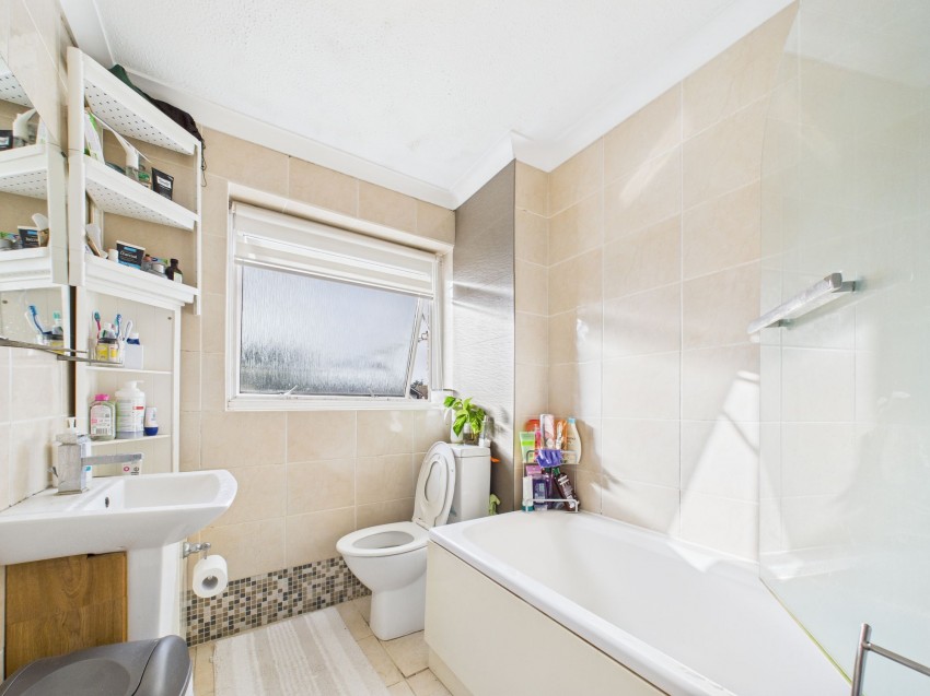 Images for Elvaston Way, Tilehurst, RG30