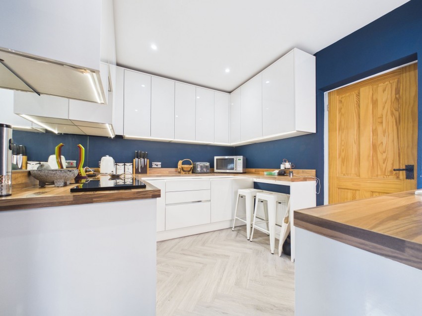 Images for Kentwood Hill, Tilehurst, RG31