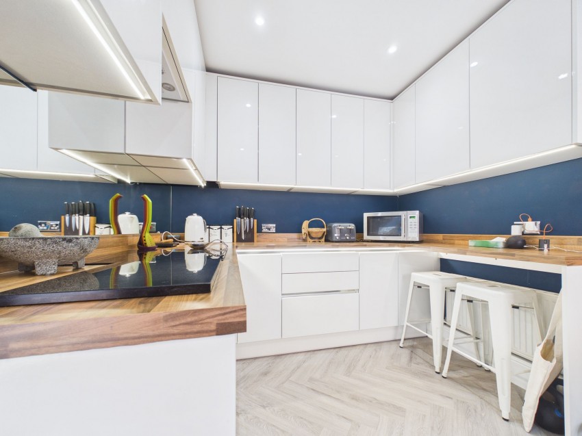 Images for Kentwood Hill, Tilehurst, RG31