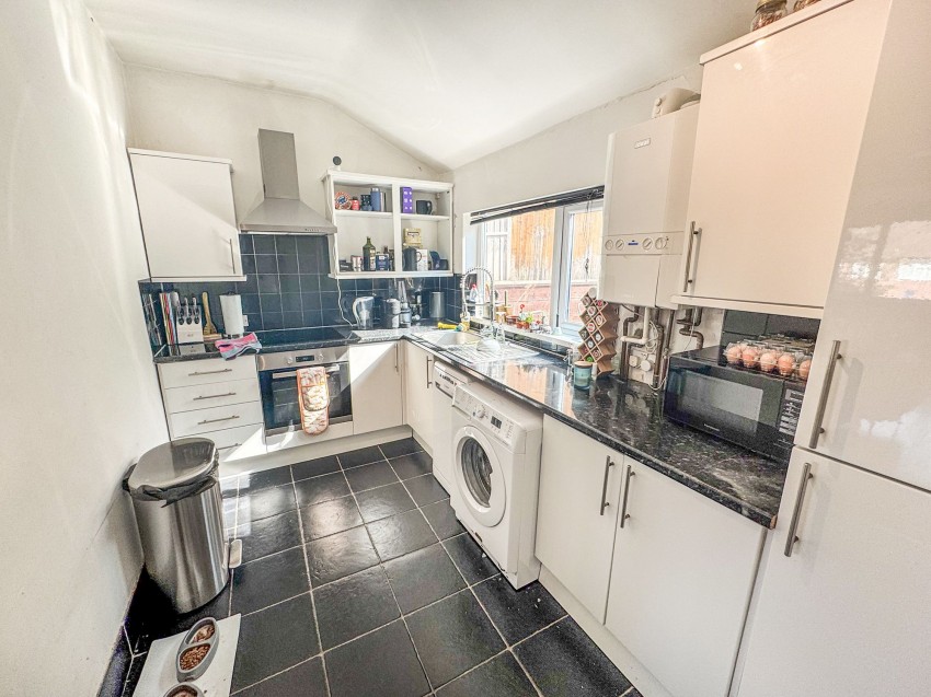 Images for Thirlmere Avenue, Tilehurst, RG30