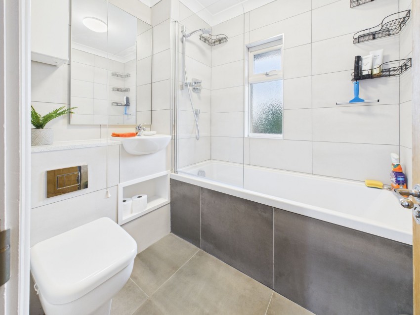 Images for Bath Road, Calcot, RG31